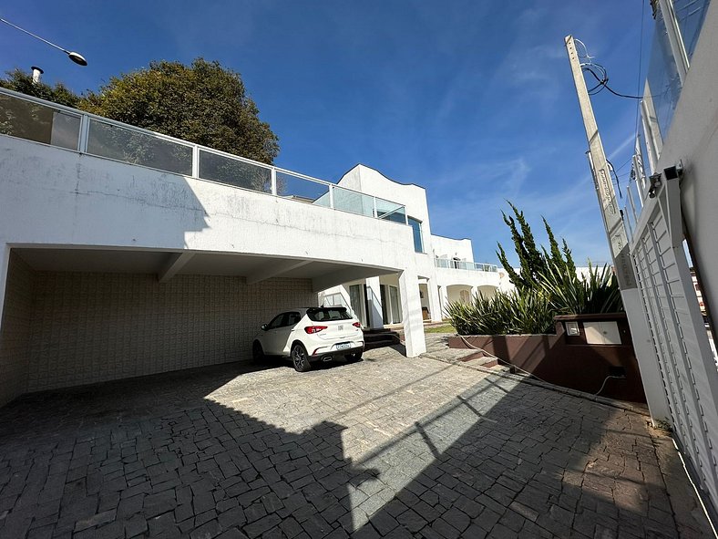 Casa Blanca mansion in São Roque with 5 parking