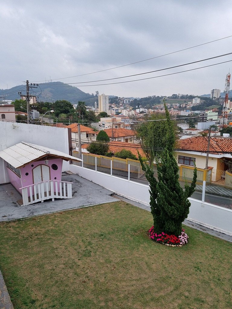 Mansão Casa Blanca em São Roque c/ 5 vagas garagem